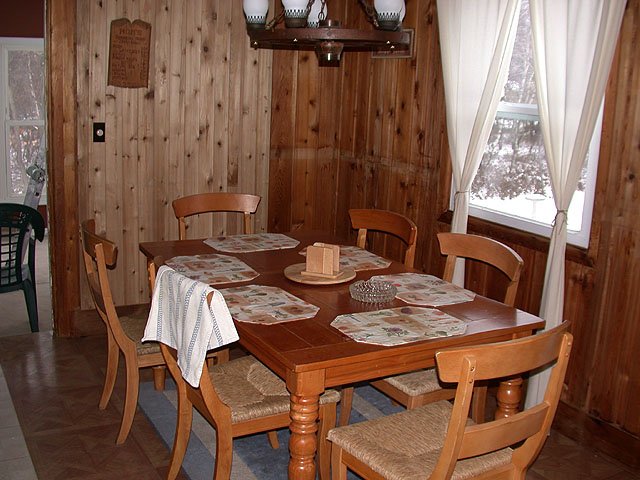 dinning.jpg