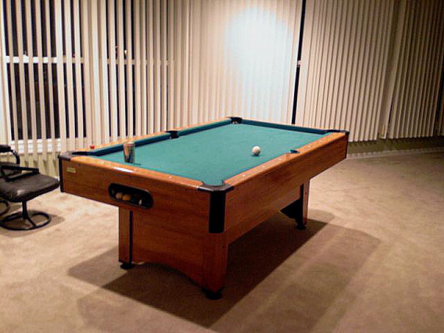 pooltable.jpg